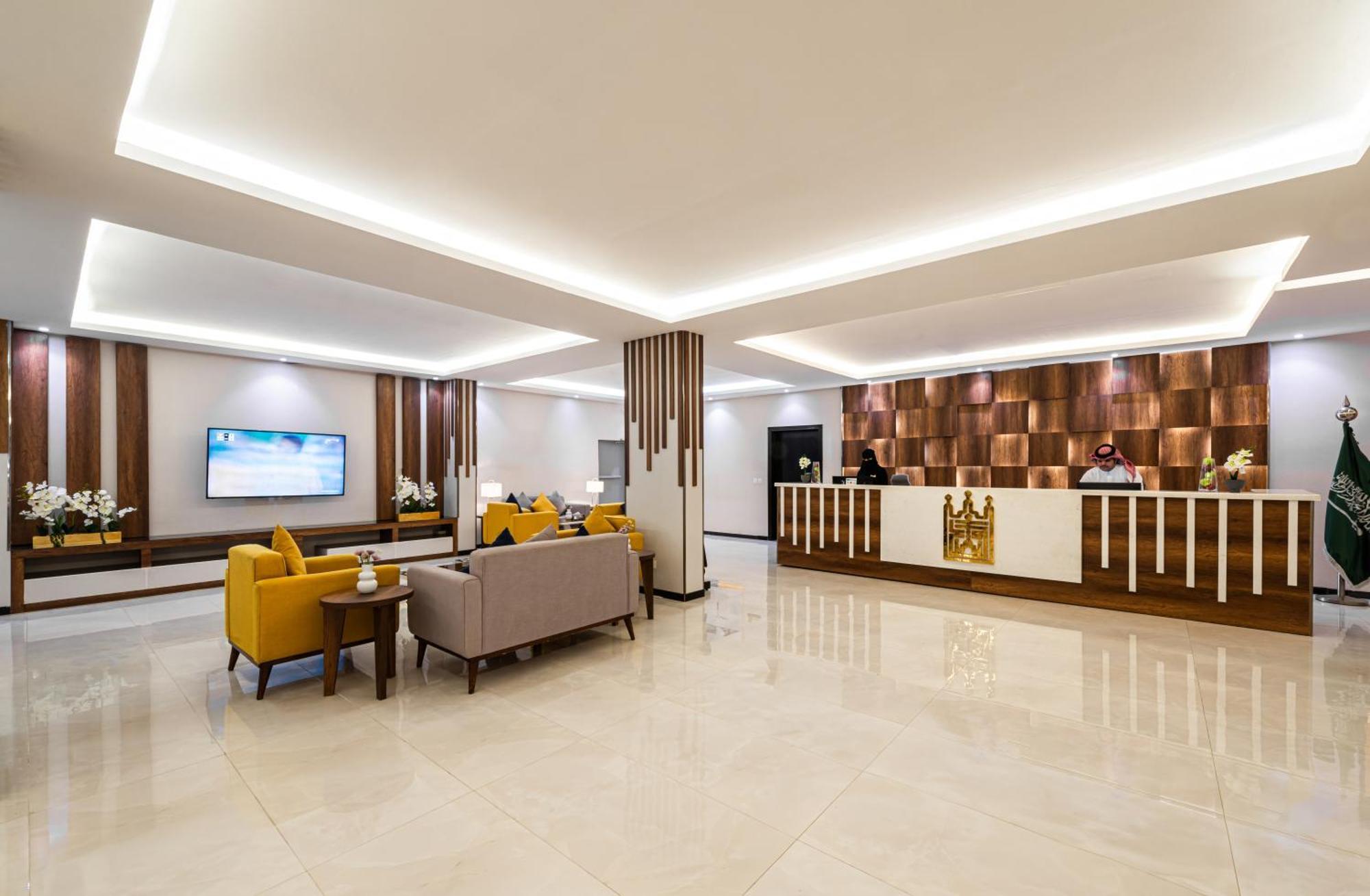 The Palace Hotel Suites Khamis Mushait Exterior photo